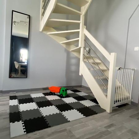 Next2Airport - Appartement House Of Lions Ransart ภายนอก รูปภาพ