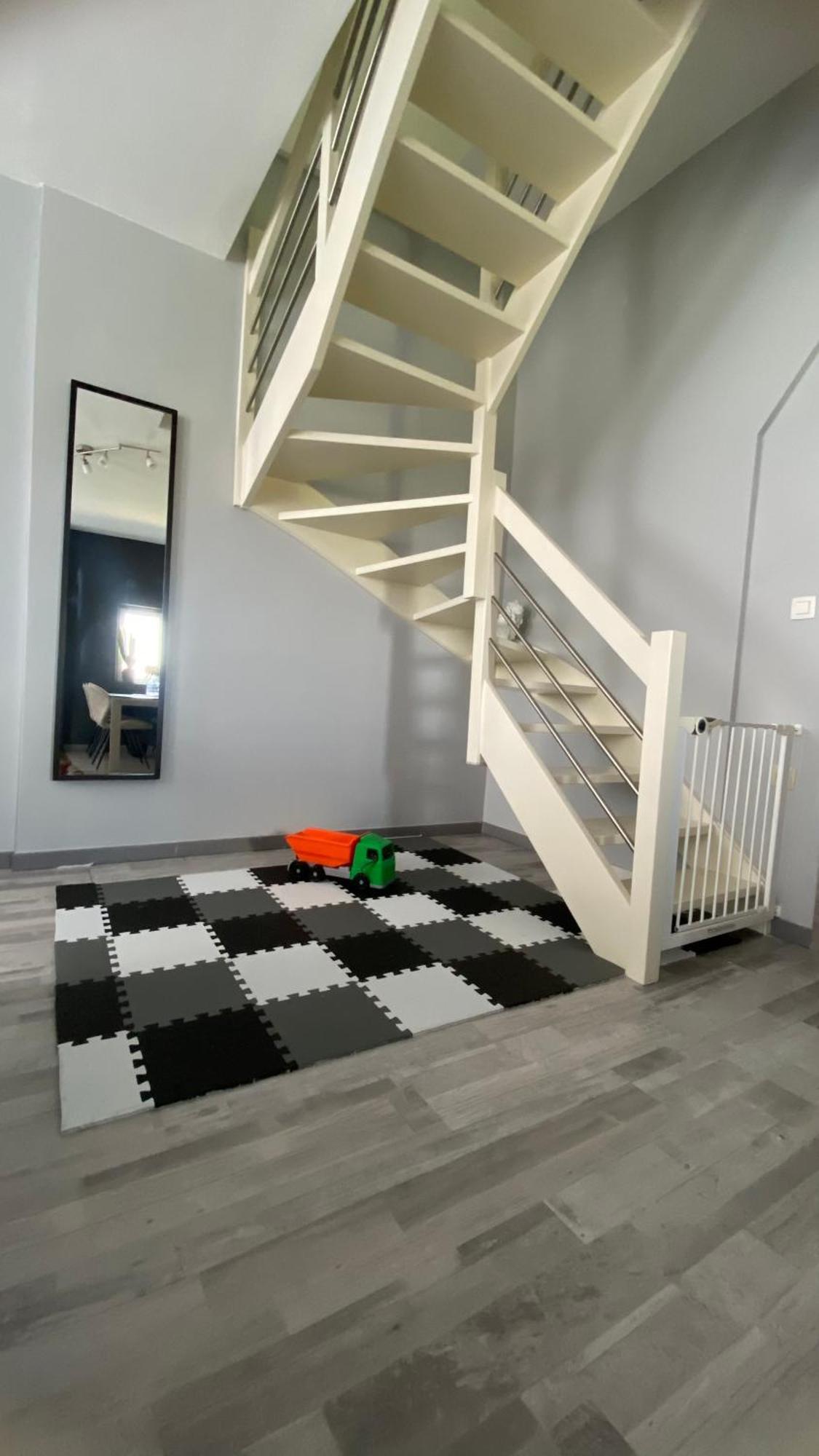 Next2Airport - Appartement House Of Lions Ransart ภายนอก รูปภาพ